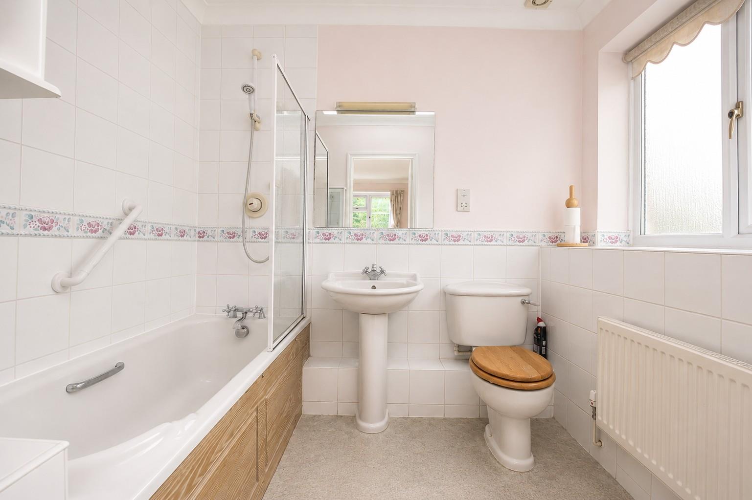 Carew Close, Tilehurst, Reading